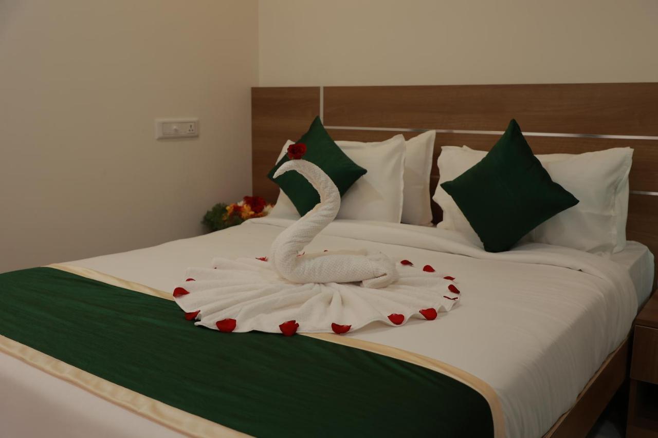 Delano Residency Hotel Kaliyal Exterior photo