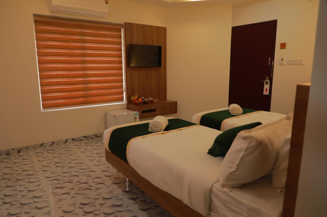 Delano Residency Hotel Kaliyal Exterior photo